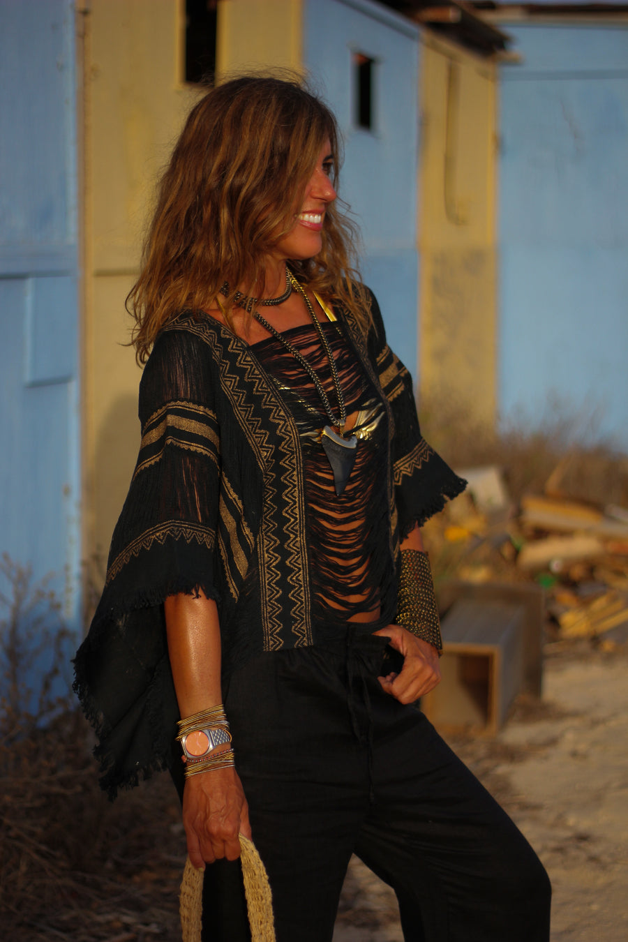 Poncho top corto negro